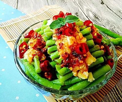 娱乐圈吃瓜里的凉菜是什么意思,吃瓜群众热议的“凉菜”究竟何意？